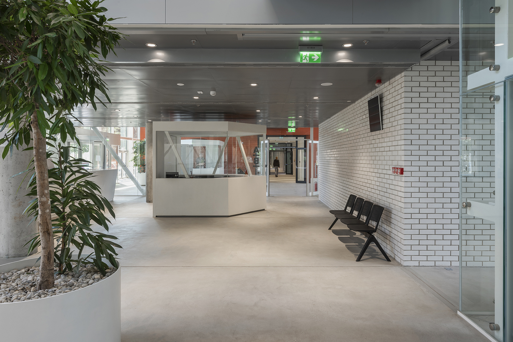 Land Registry Department of the MunicipalCivil Court in Zagreb by MORE