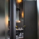 放盐 · 晶采轩深圳黑金店 / 东仓建设