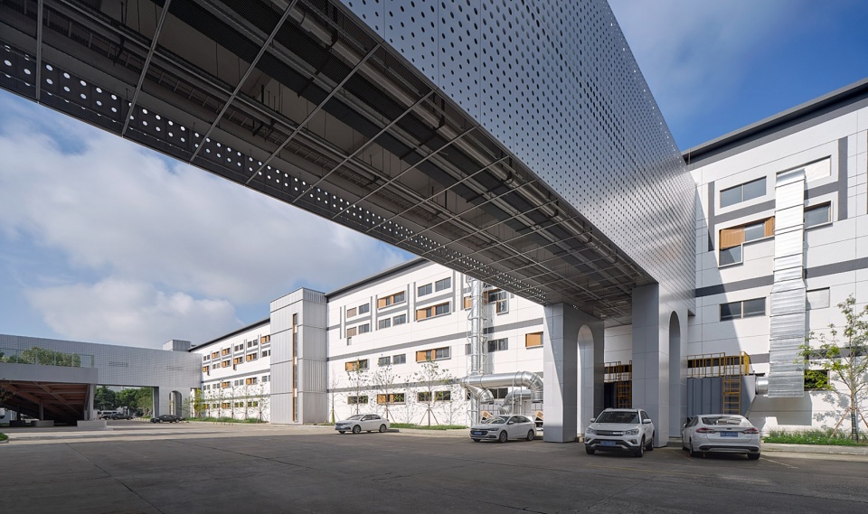 Renovation of Suzhou Xinda Industrial Park by Oumoumou Studio School of Design SJTU