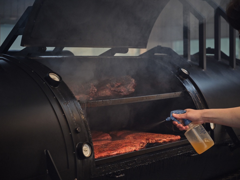Slowyard BBQ Restaurant Bar Indiesalon