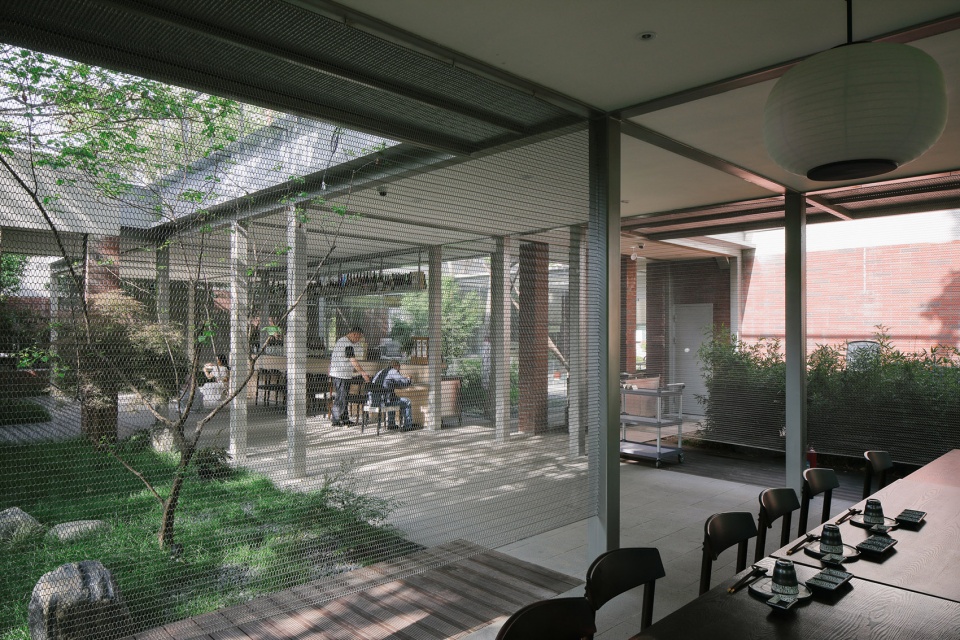 renovation and renewal of public service facilities in xi an urban sports park by wall architects