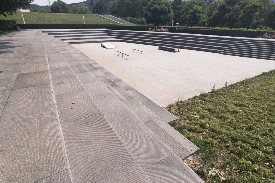 西安欧亚学院 张唐景观