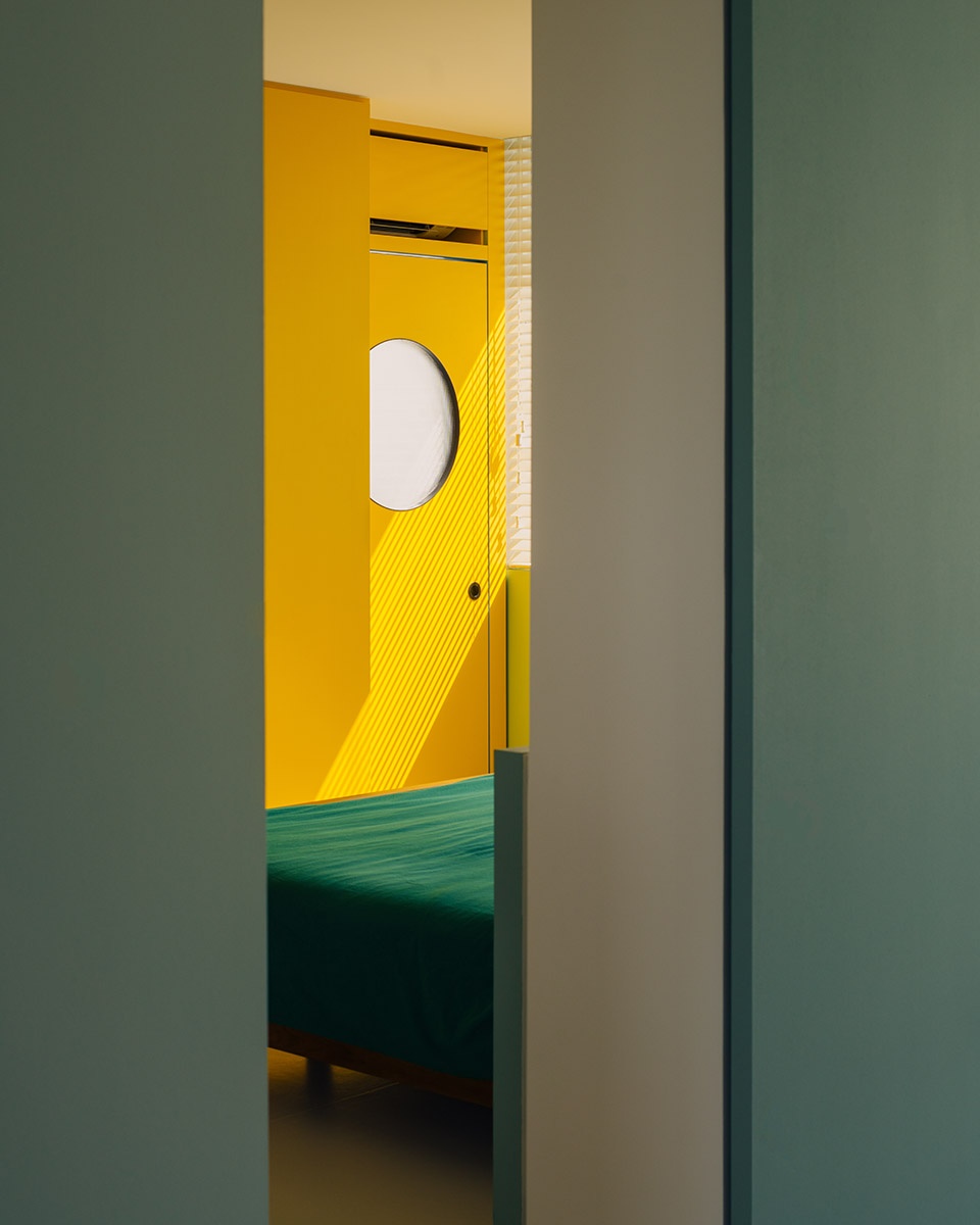 Renovation of a Singaporean brutalist apartment by SPARK