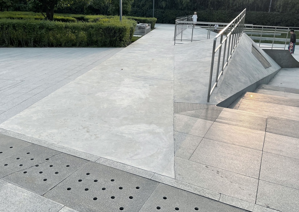 西安欧亚学院 张唐景观