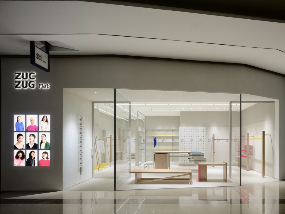 .商铺入口 ©刘星昊 言隅 zuczug flat taikoo li store by flip studio