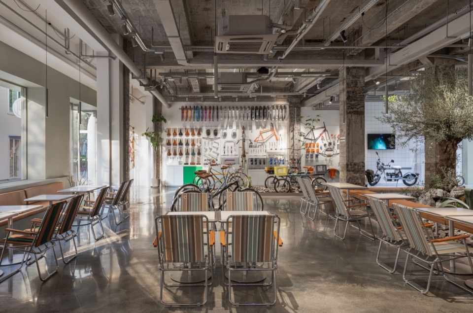 11 by 黑水 yongjiu nineteen forty first physical store by gtd