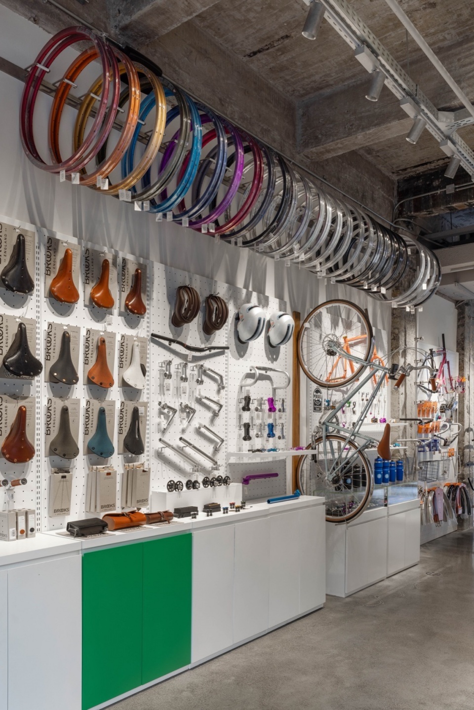 30 by 黑水 yongjiu nineteen forty first physical store by gtd