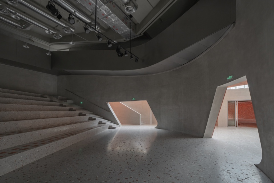 D1多功能厅 D1 Auditorium ©张超建筑摄影工作室 ZC Studio 1