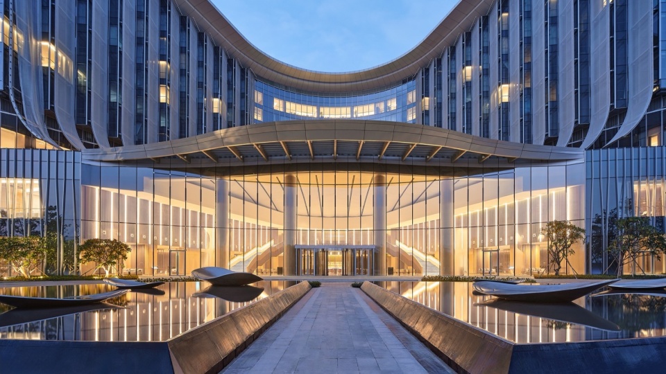 ▲ 国际会议服务中心入口Entrance of IFF Convention Center Hotel@章鱼见筑