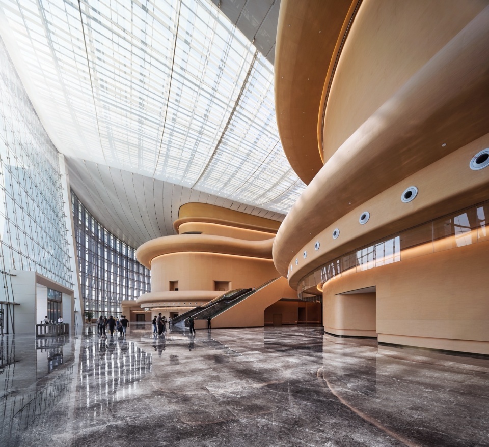 ▲IFF国际会议中心天光直入的船厅空间Ship shaped Hall with skylight@章鱼见筑