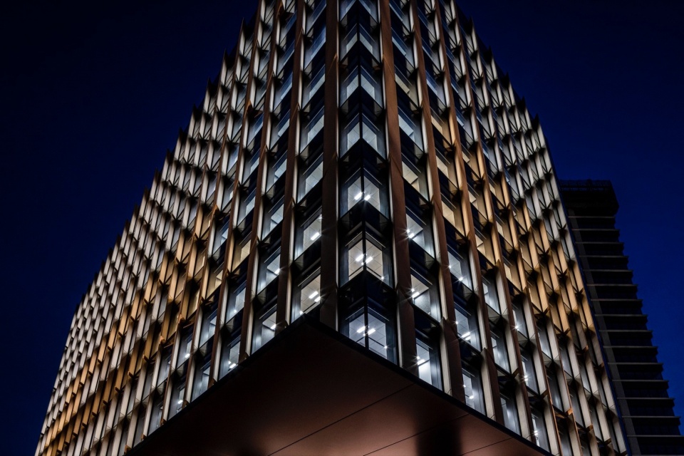 ★26 Koji Horiuchi jr meguro marc building by nikken sekkei ltd