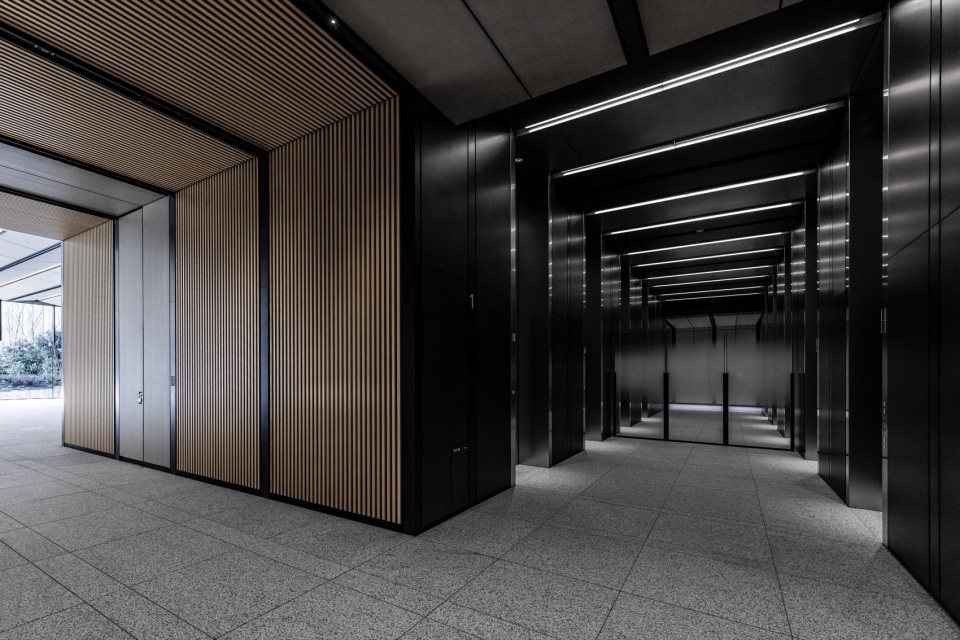 ★61 Koji Horiuchi jr meguro marc building by nikken sekkei ltd