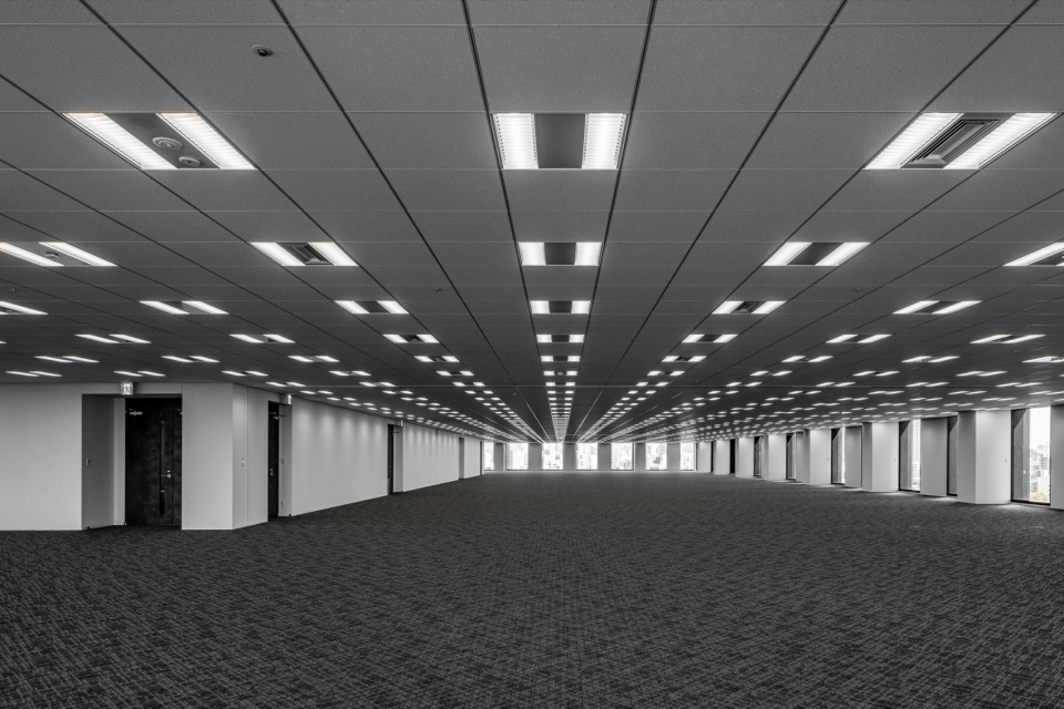 ★79 Koji Horiuchi jr meguro marc building by nikken sekkei ltd