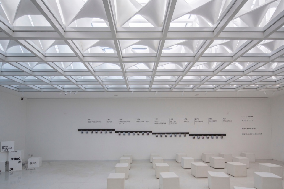 室内活动场景01@众建筑 sky light gallery by pao