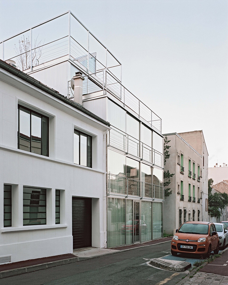 larl building by philippe dubus architectes