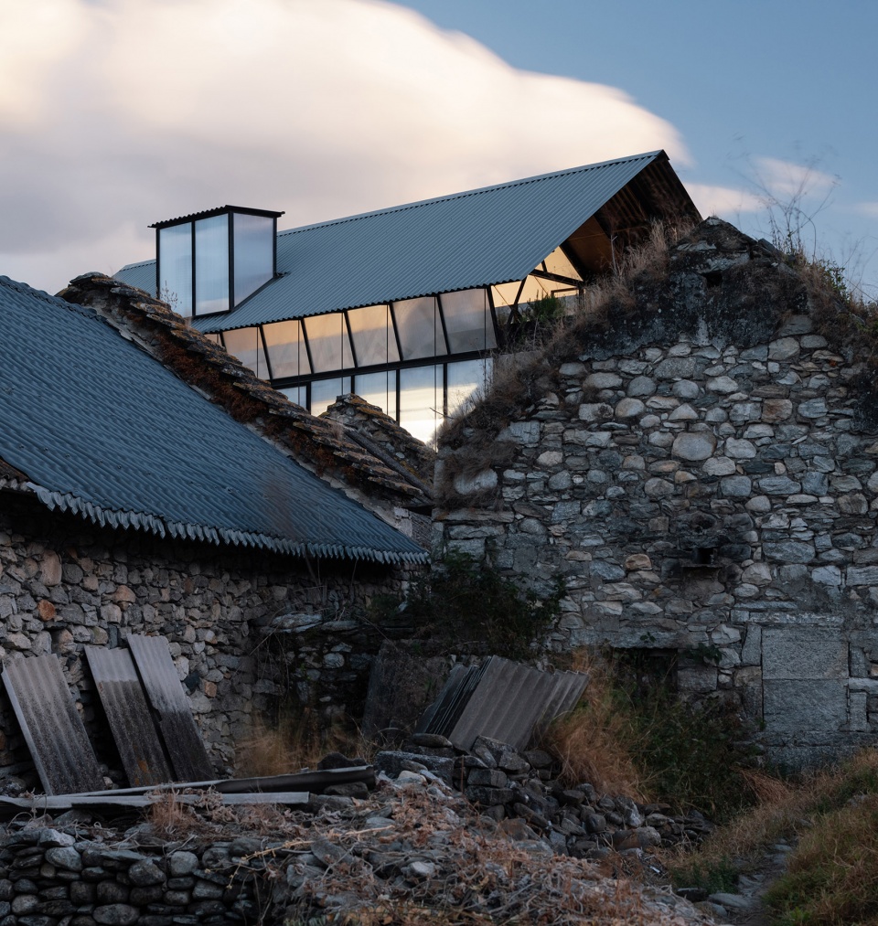 ruins cave garden by arconnect architects