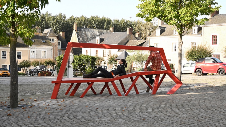 the anamorphic bench by atelier yokyok