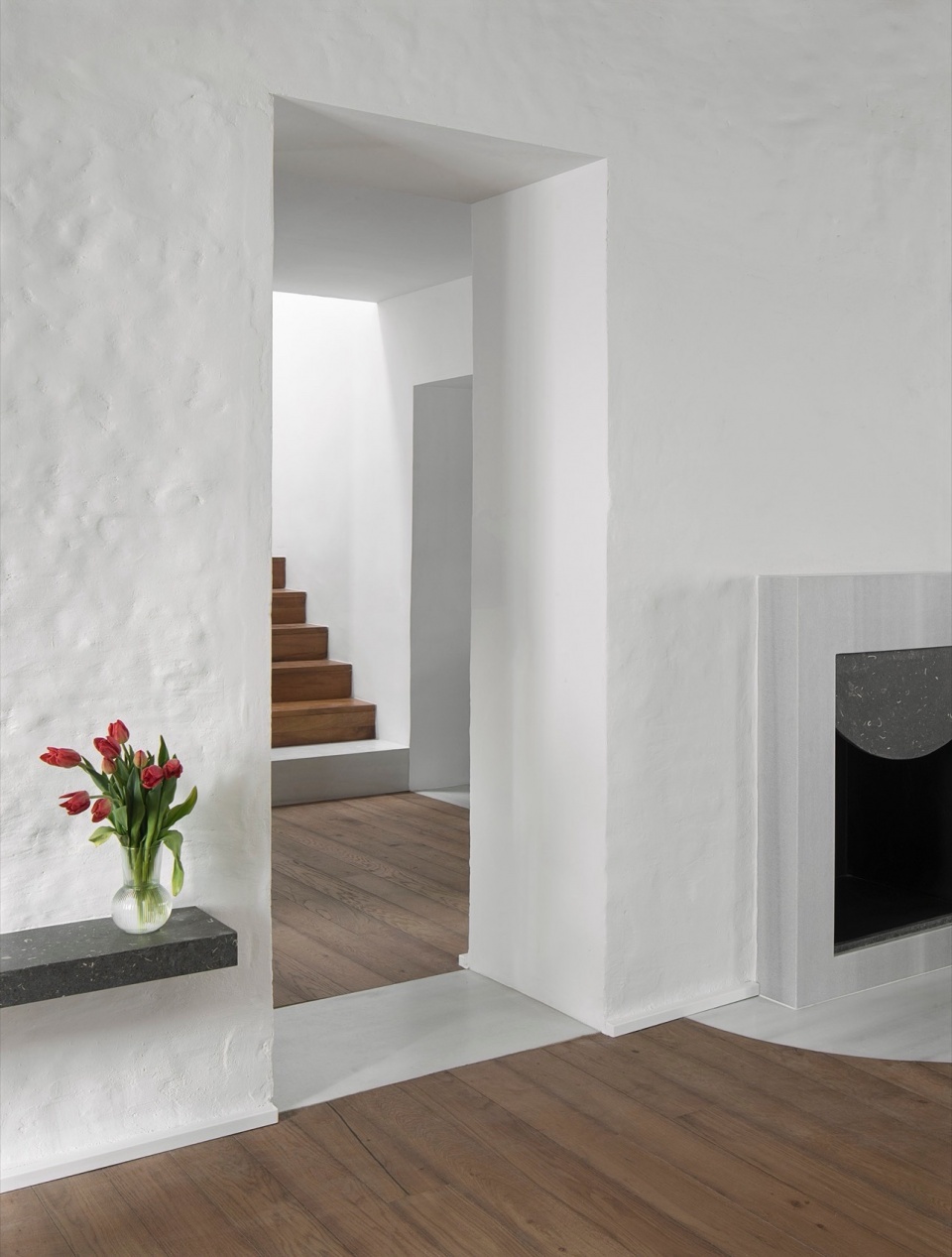 weekend house in puigmolto by arame studio