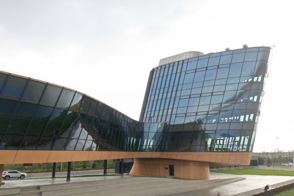 taiyuan water sport center by delugan meissl associated architects