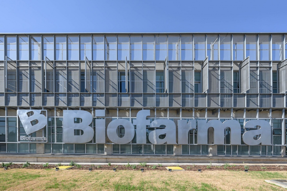 BIOFARMA office building Santiago Viale y Asociados