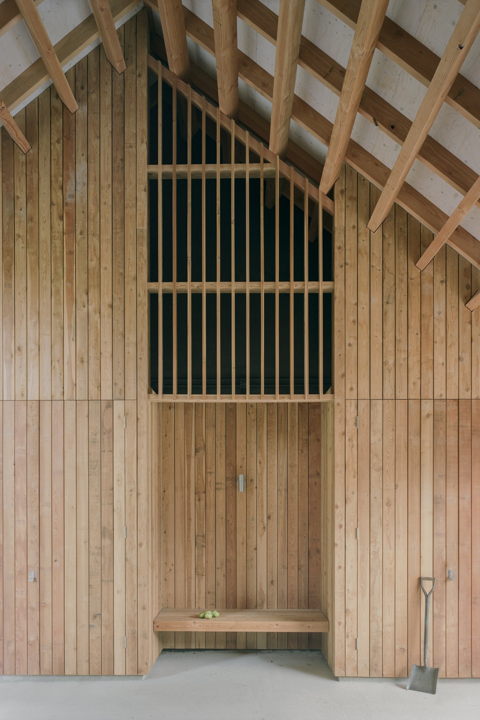 wraxall yard by clementine blakemore architects