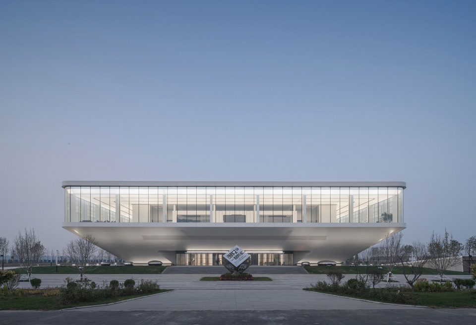 Promotion Center of High Tech Park China by Yunchao Xu Atelier Apeiron SZAD