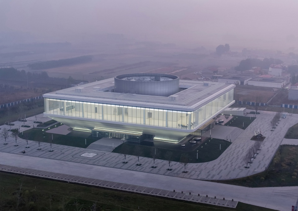 Promotion Center of High Tech Park China by Yunchao Xu Atelier Apeiron SZAD b5e