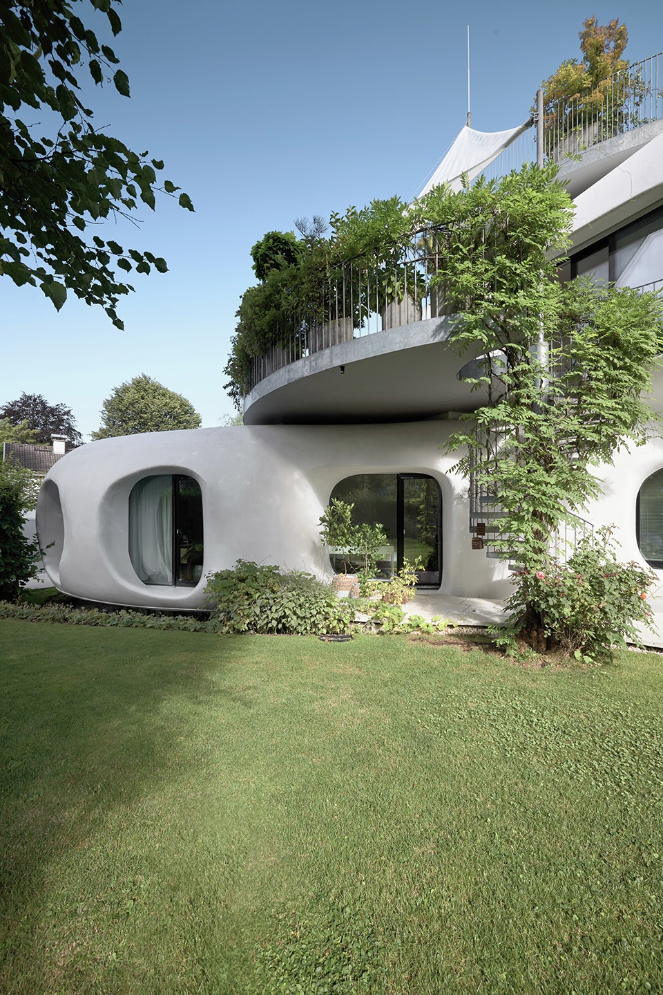 amoprh living sculpture by lechner lechner architects