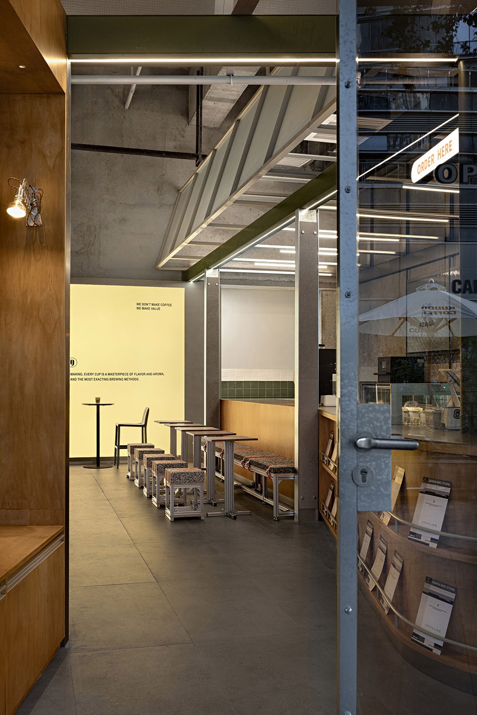 kuddo coffee wanxiangqianhai store by jm2 studio