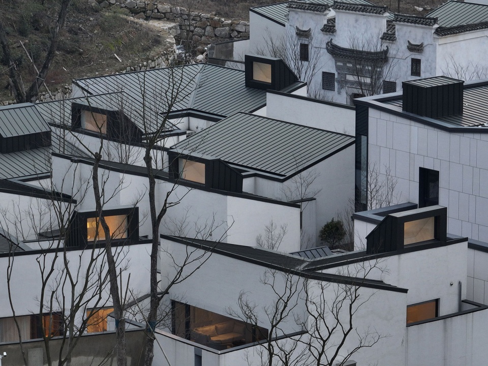 ten yards hotel by city town architects