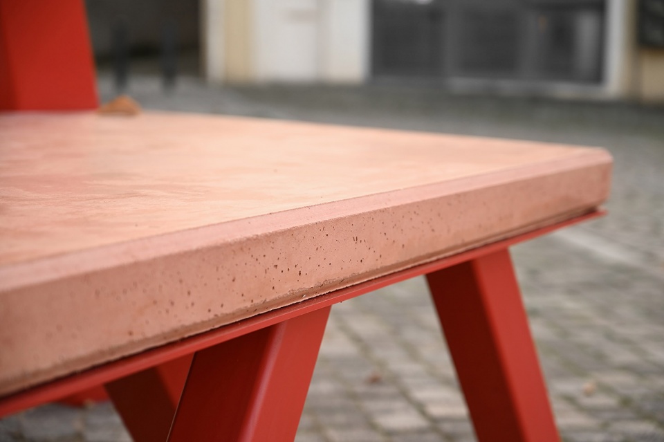 the anamorphic bench by atelier yokyok