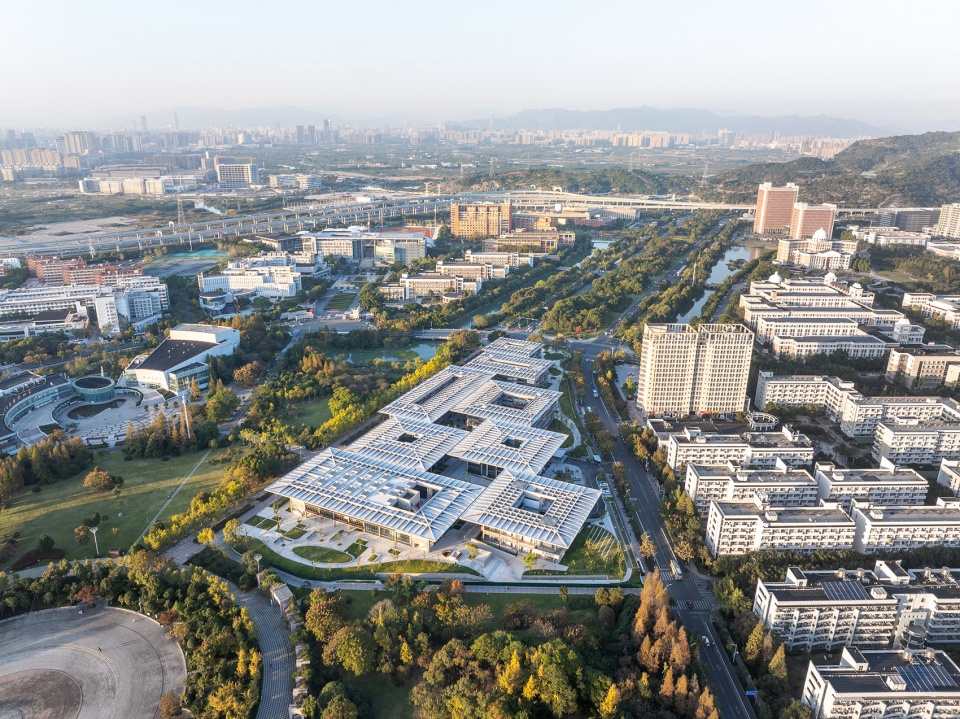 . 南侧鸟瞰 Birds eye view from the south side ©田方方