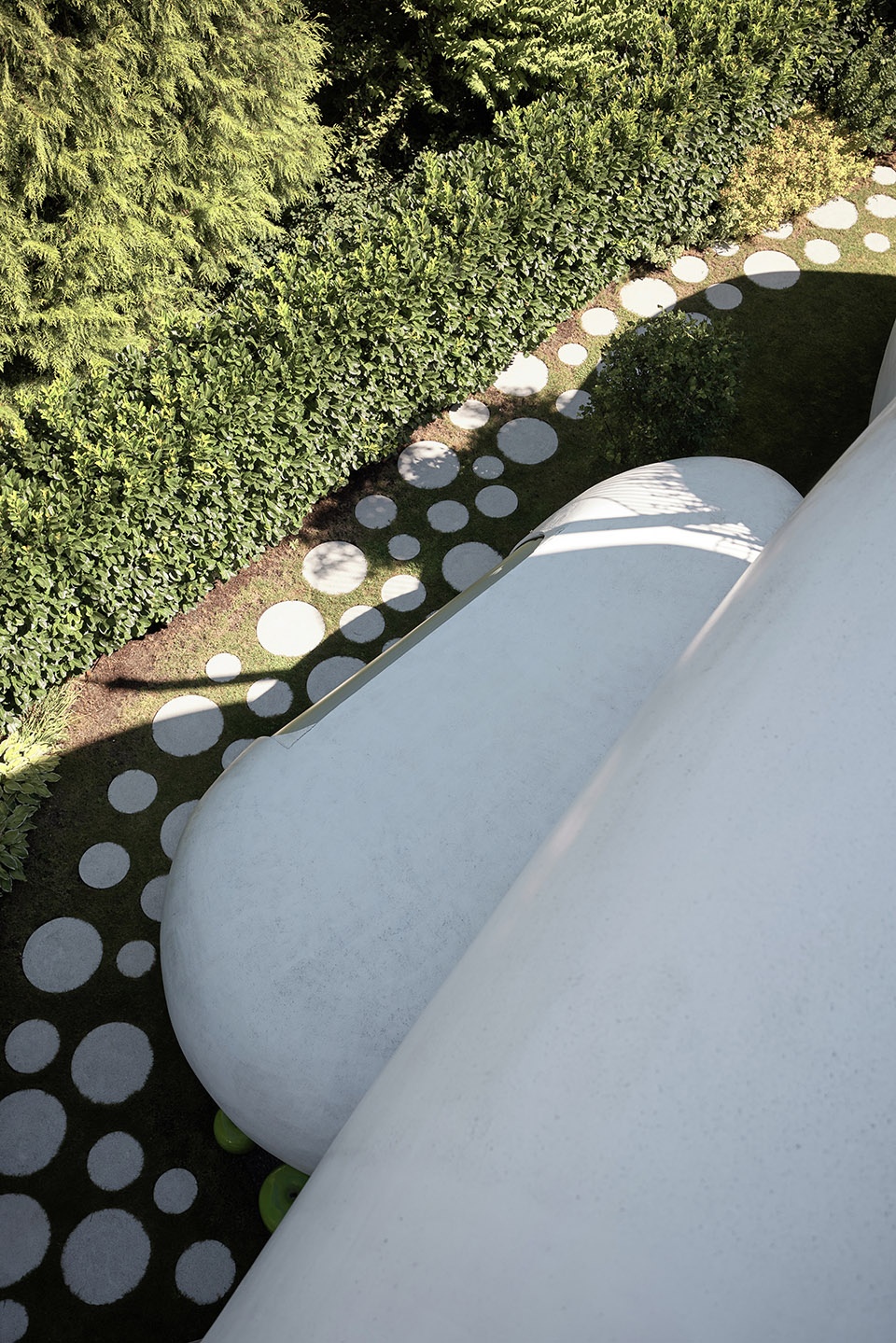 amoprh living sculpture by lechner lechner architects