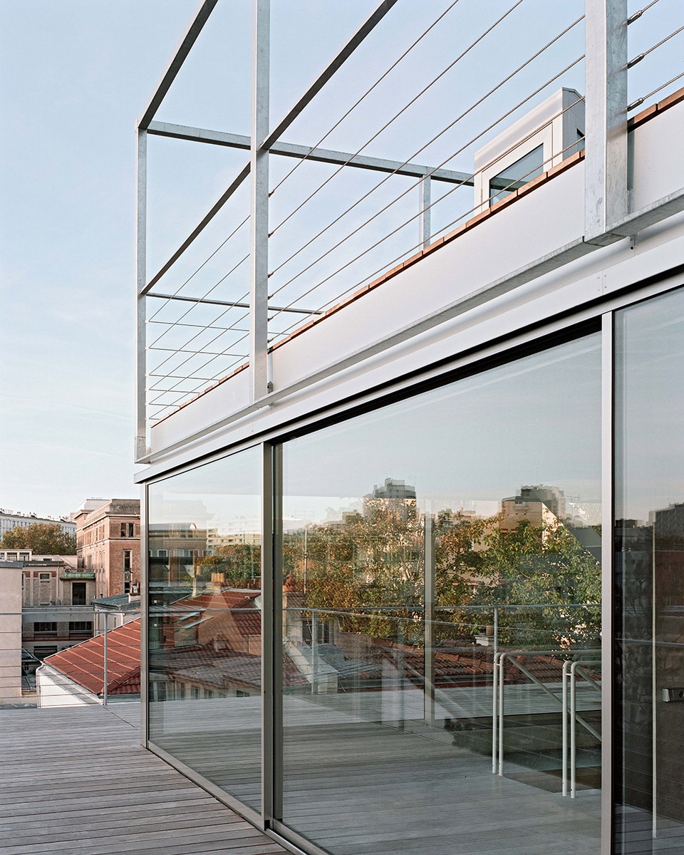 larl building by philippe dubus architectes