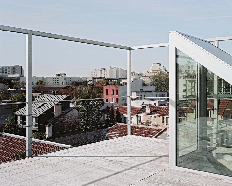 larl building by philippe dubus architectes