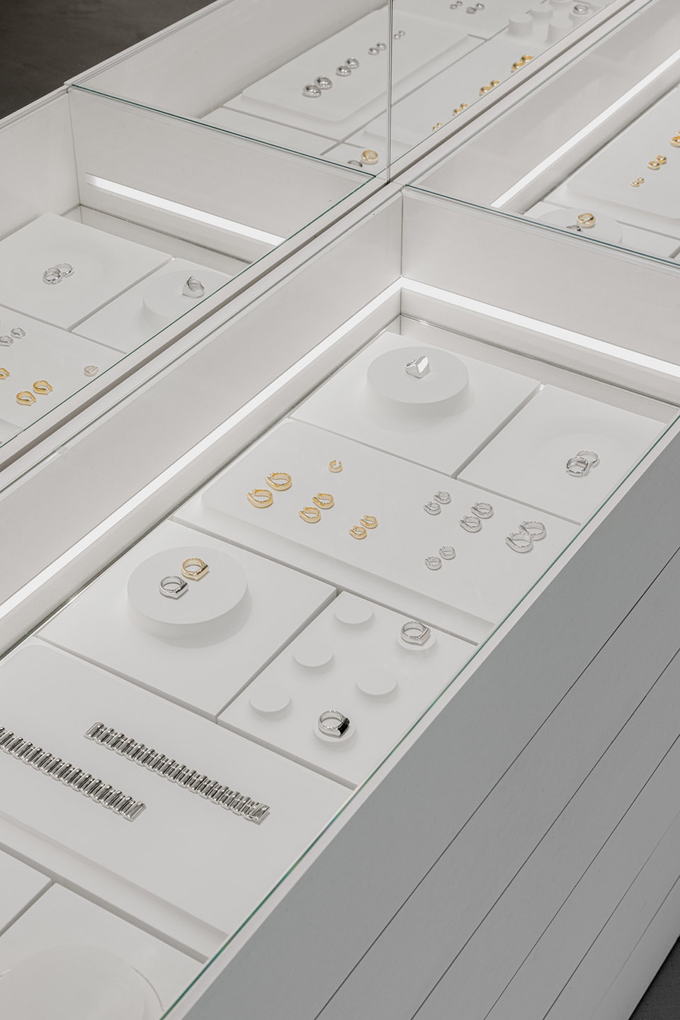 tom wood flagship store by specific generic
