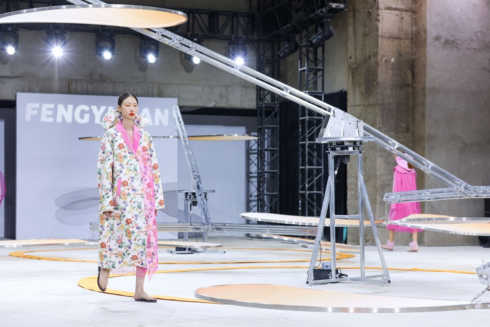 fengyi tan 23ss show by atelier tuo