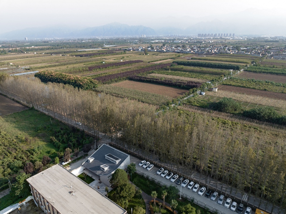 qinfeng library for shanxi hope project by wall architects of xauxt