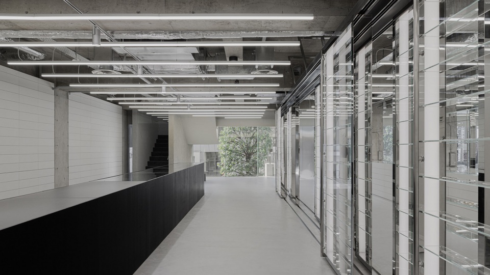 tom wood flagship store by specific generic