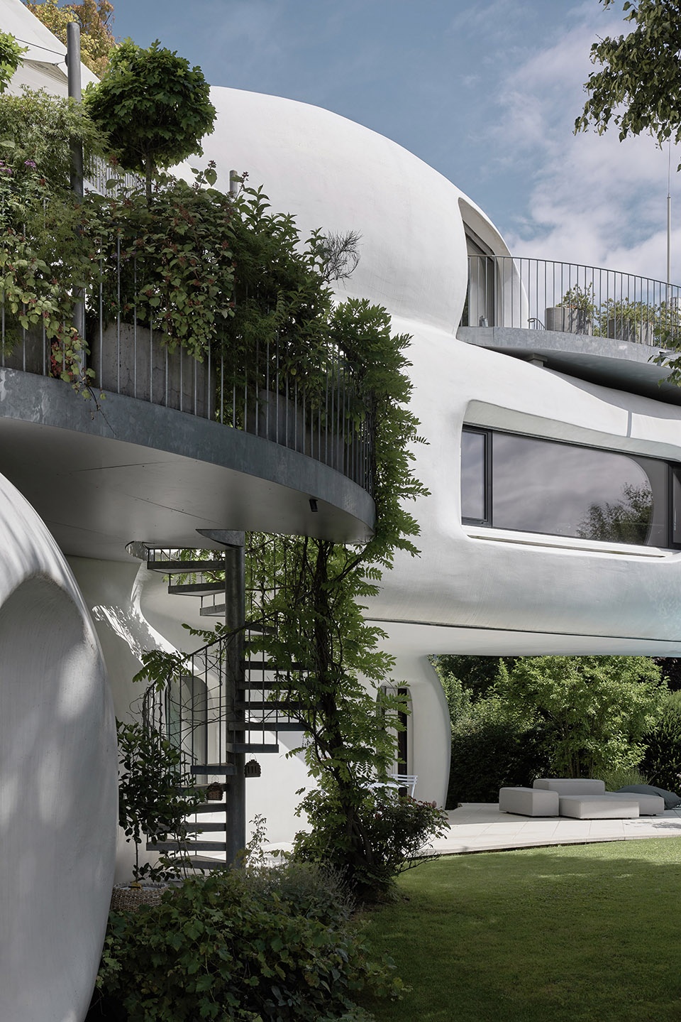 amoprh living sculpture by lechner lechner architects