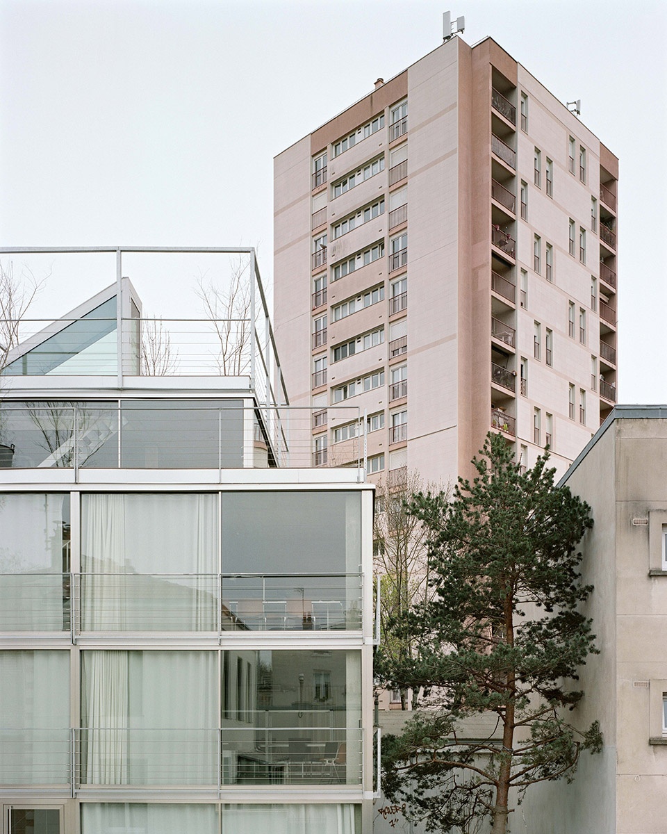 larl building by philippe dubus architectes