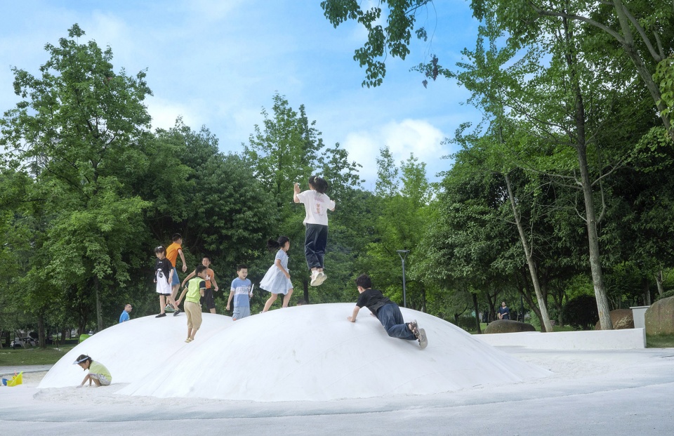 xianning peoples square landscape improvement by ecogreen