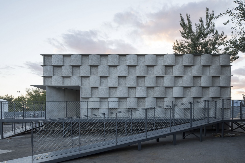 Concrete Vessel fcjz