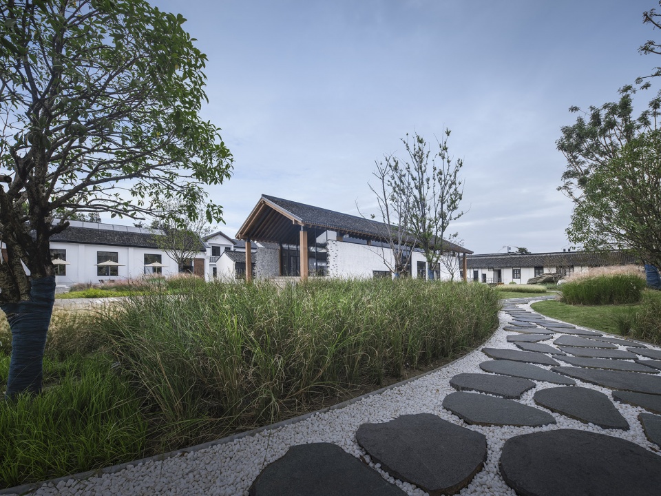 xinchang back garden renovation by udg china