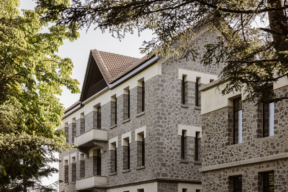 manna hotel by k studio