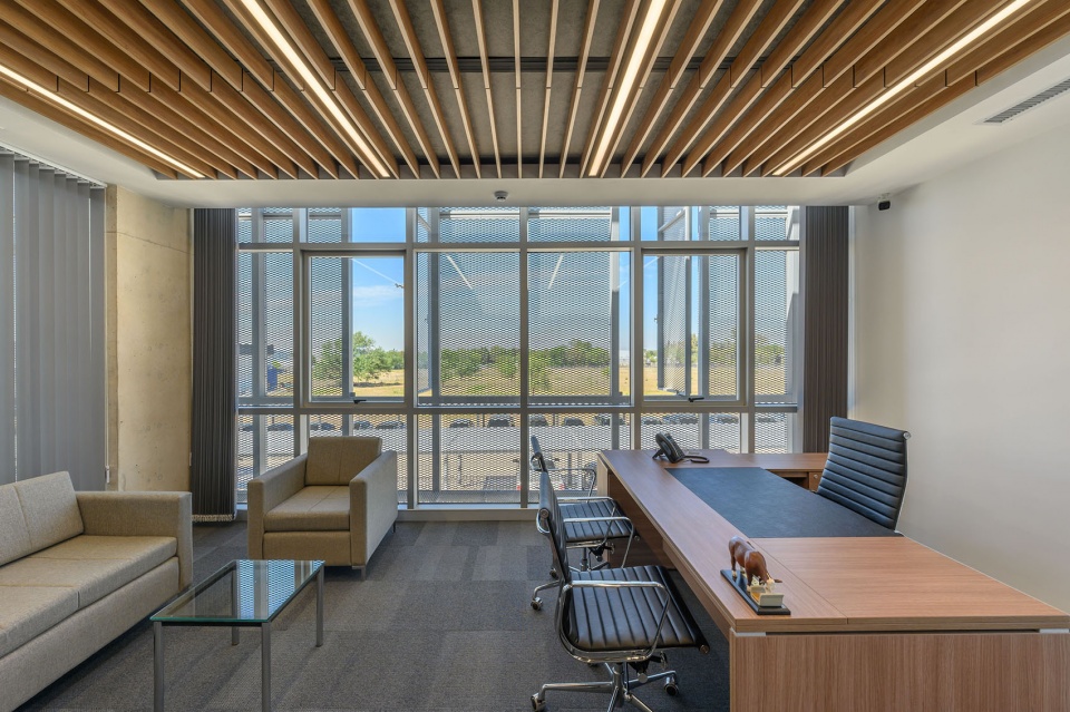 BIOFARMA office building Santiago Viale y Asociados