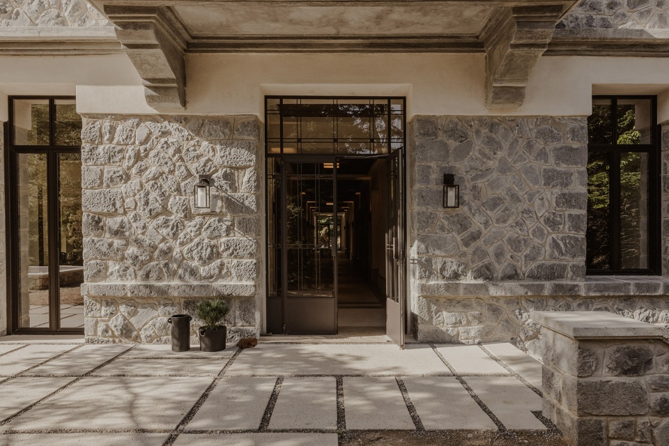 manna hotel by k studio