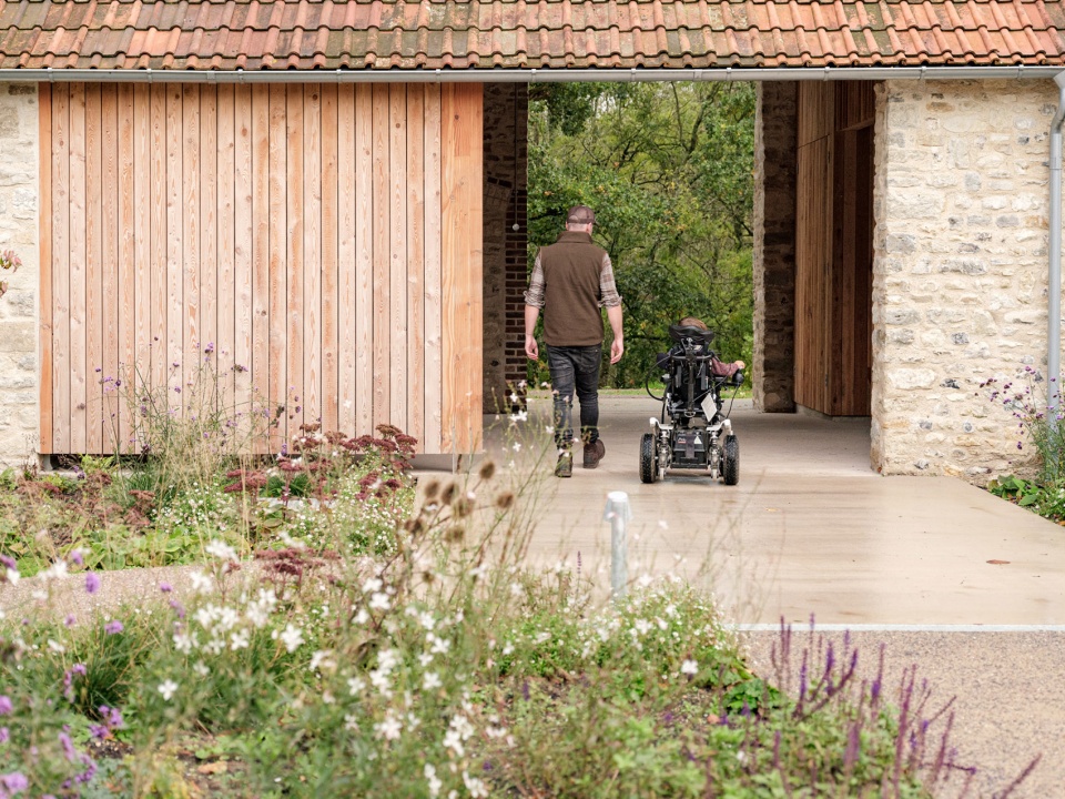 wraxall yard by clementine blakemore architects