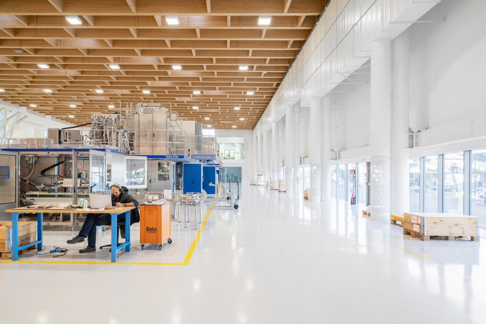 building s r d tetra pak modena campus by zpz partners