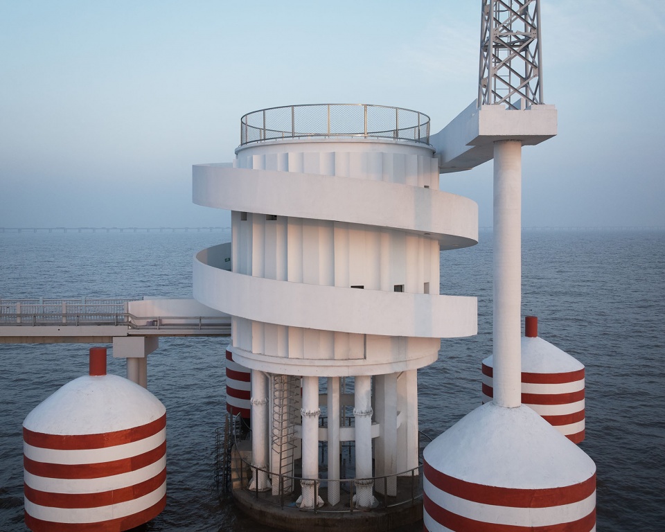 扭转塔和螺旋站 上海海上的生态基础设施 合尘建筑